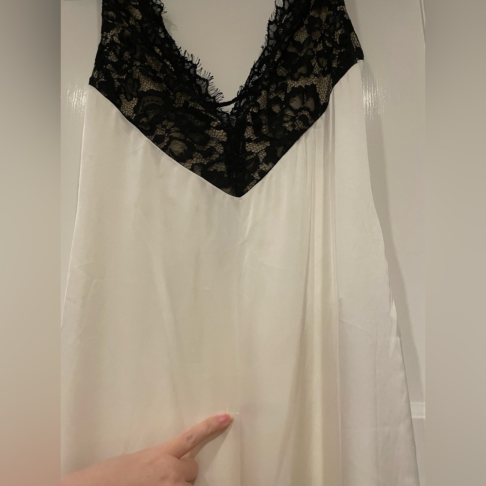 THE NEW ARRIVALS BY ILKYAZ OZEL
Raine Dress - Picture 6 of 9